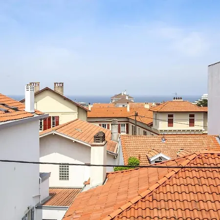 Charming 1br Flat With Sea View At The Heart Of - Welkeys Biarritz